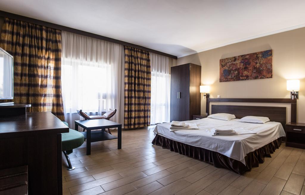 Art Hotel Varna Ngoại thất bức ảnh