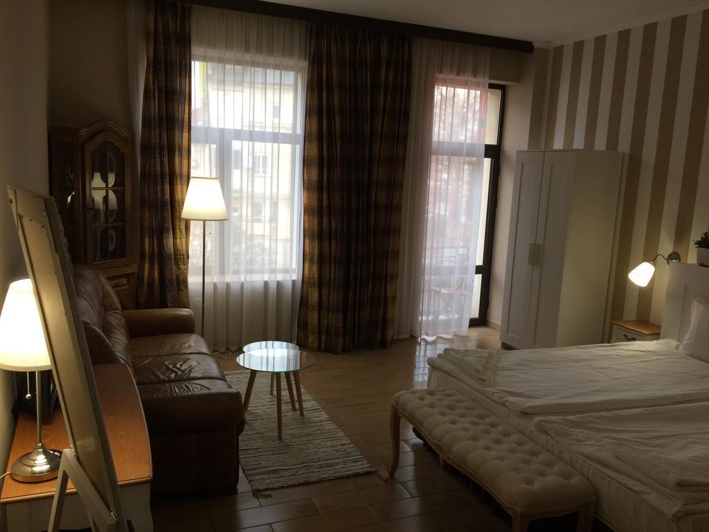 Art Hotel Varna Ngoại thất bức ảnh
