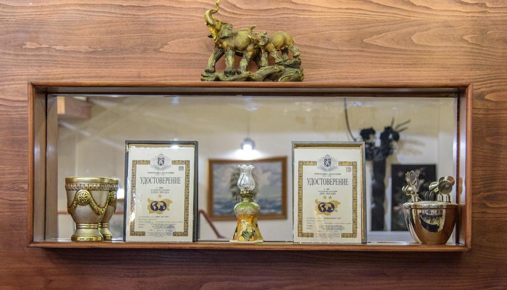 Art Hotel Varna Ngoại thất bức ảnh